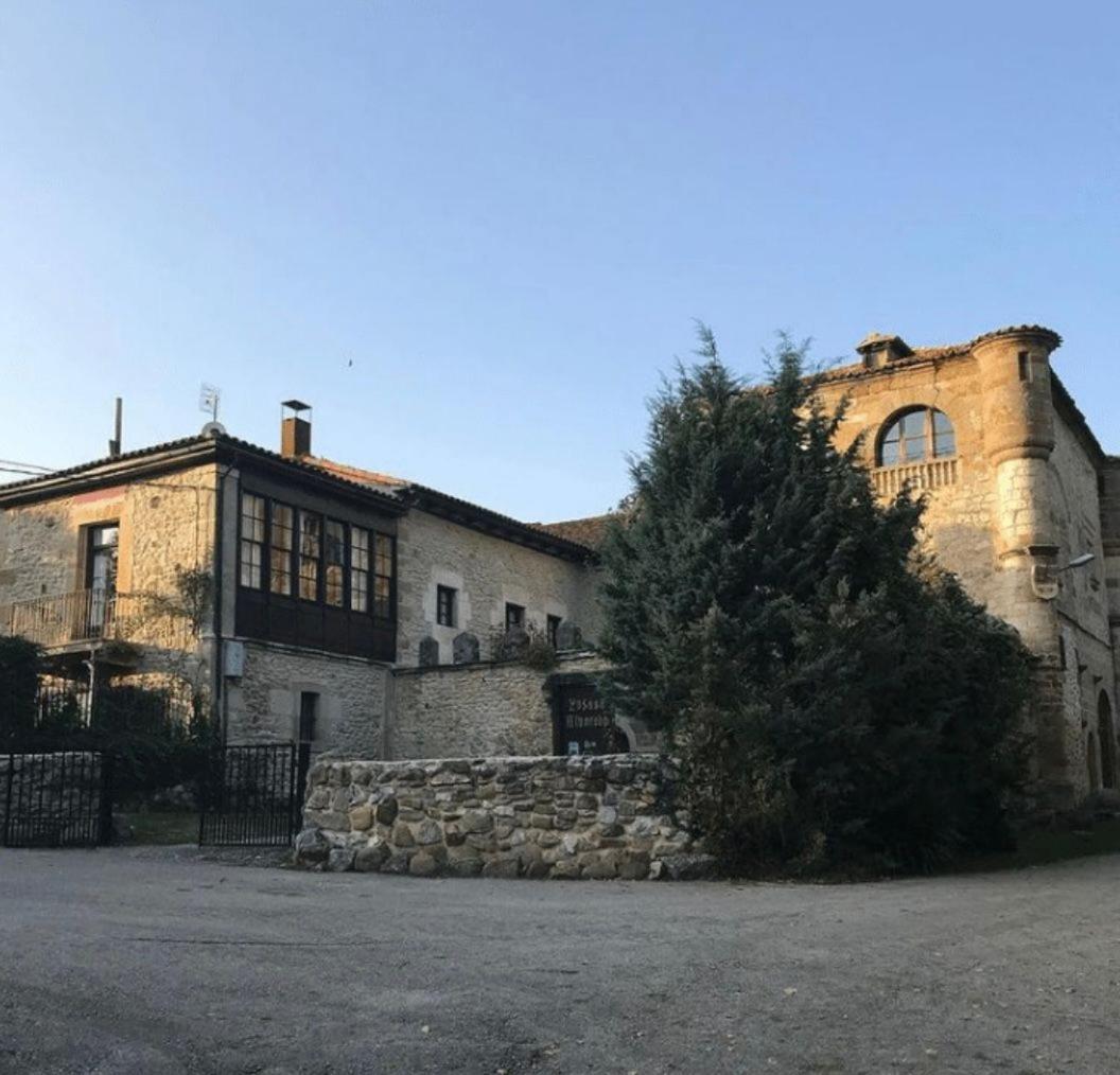 Palacio De Los Alvarado En Las Merindades El Ribero Extérieur photo